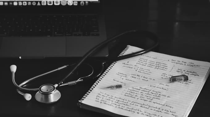 Cómo prepararte para el examen de certificación en ORL y CCC